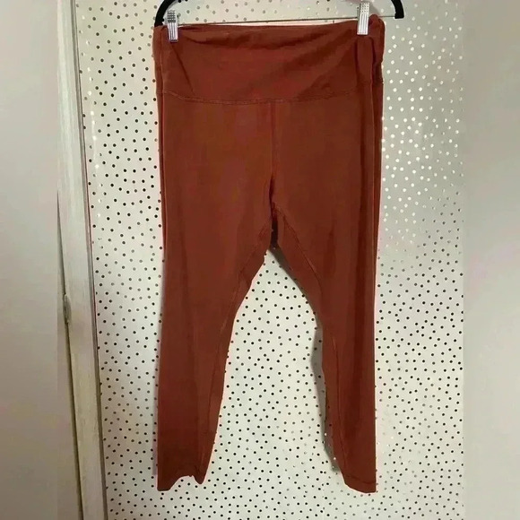 Lululemon Wunder Train High Rise - Picture 2 of 7